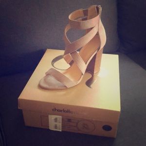 Women’s open toed chunky heel